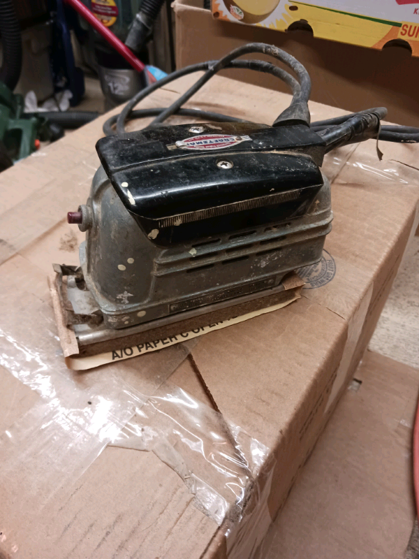 Craftsman Palm-sander in Other in Calgary - Image 5