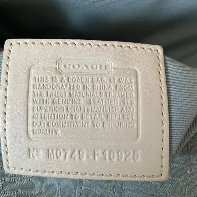 Coach White and Blue Mini Soho Shoulder Bag in Women's - Bags & Wallets in City of Toronto - Image 8