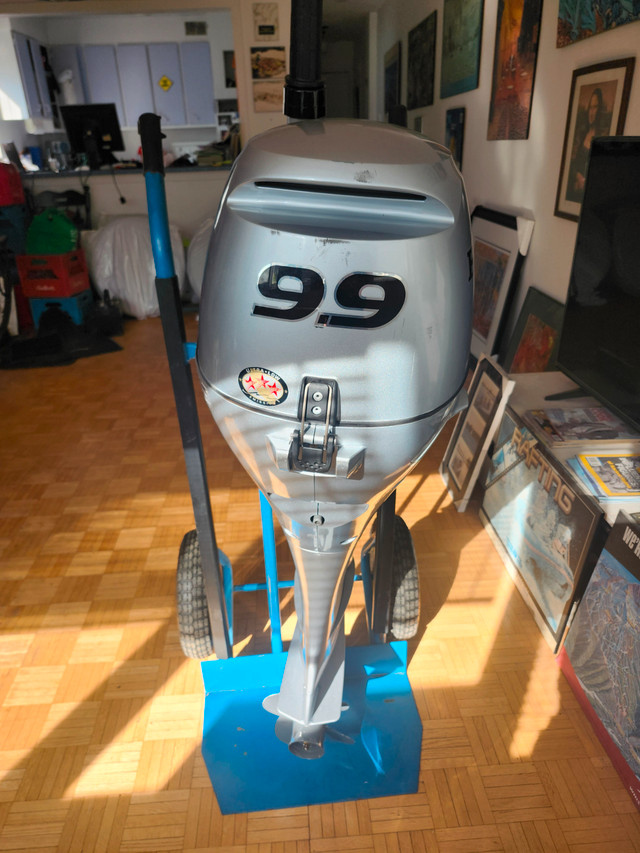 Honda 9.9 Outboard Extra Long Shaft in Other in Ottawa