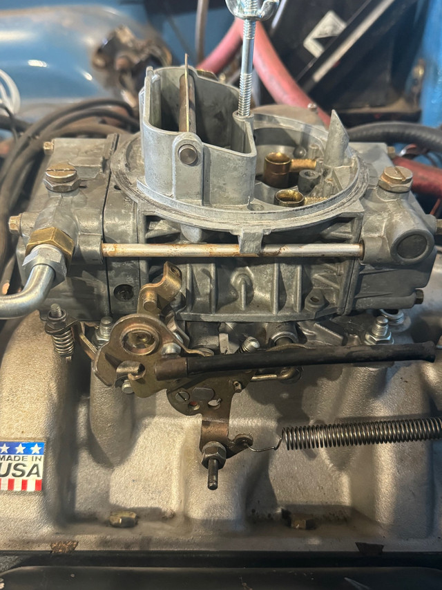 Holley 600cfm carburetor  in Engine & Engine Parts in Saint John