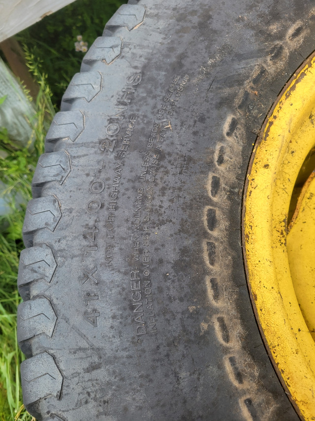 Tires and rims from john deere 4310  in Lawnmowers & Leaf Blowers in Barrie - Image 2