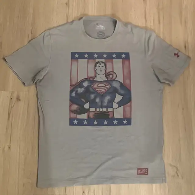 Under Armour Men's Large DC Comics Originals Graphic Tee Shirts in Men's in Oshawa / Durham Region - Image 4