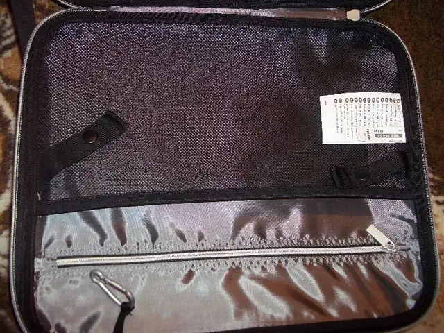 Laptop Case (Blue) - 15" X 12" in Laptop Accessories in Ottawa - Image 6