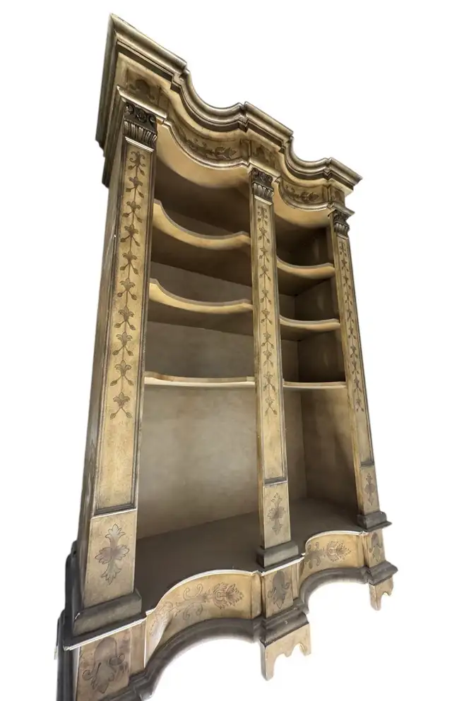 Vintage Italian Gilt Wood Display Cabinet Bookcase - OBO in Bookcases & Shelving Units in Oshawa / Durham Region - Image 4