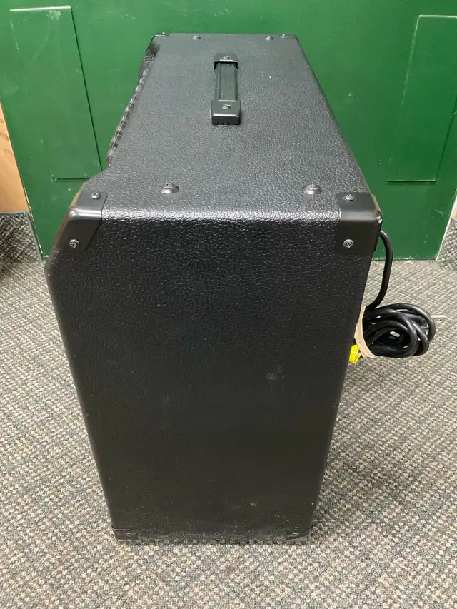 PEAVEY VYPYR PRO 100 AMP WITH POWER GOOD SHAPE in Amps & Pedals in North Bay - Image 4