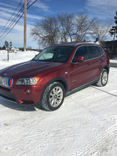 BMW x3 35i , 114000kl , 8 pneus et mags , toit pano ,