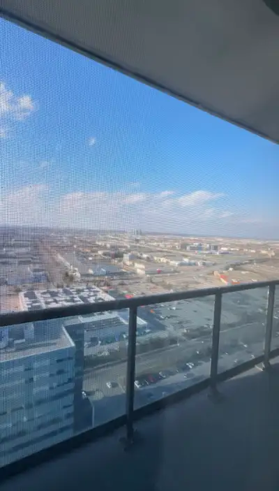 1+1 Bed | 1 Bath | 600+ Sq Ft Water and parking included. Great amenities: gym, exercise room, indoo...