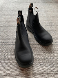 BRAND NEW Blundstone Work Boots Size 9.5 AUS Black
