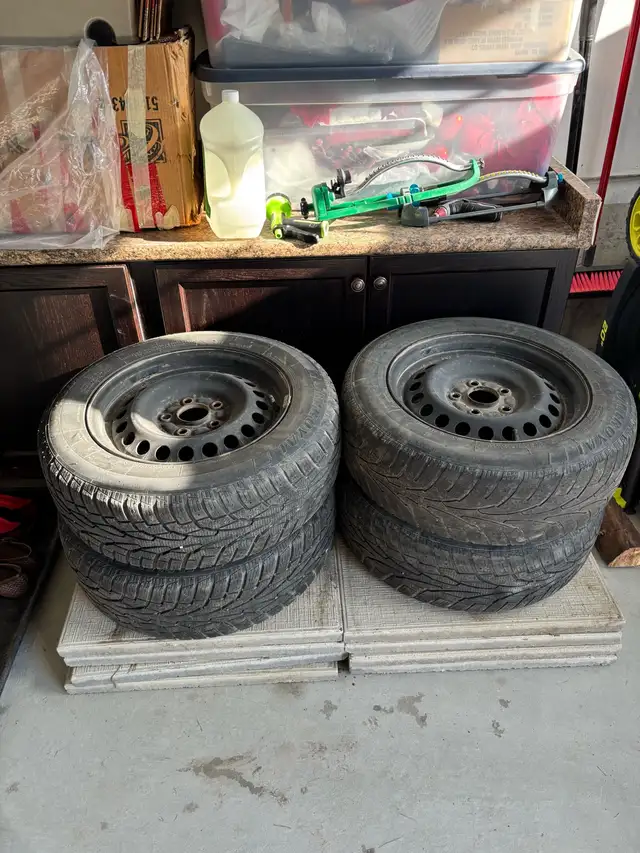 Snow Tires  in Tires & Rims in Mississauga / Peel Region - Image 4