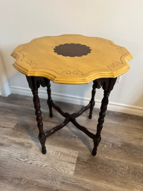 Vintage hall/entry table in Other Tables in Owen Sound