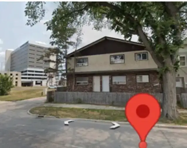 West End 1BR - walk to Manitoba Clinic&HSC Hospital, EIA Welcome