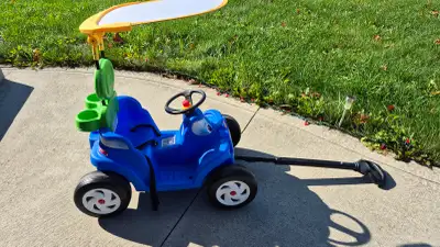 Little Tikes - Deluxe 2-in-1 Cozy Roadster / Wagon/ Car, View more