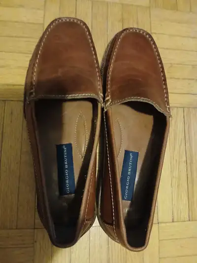 New brown shoes size 9, View more