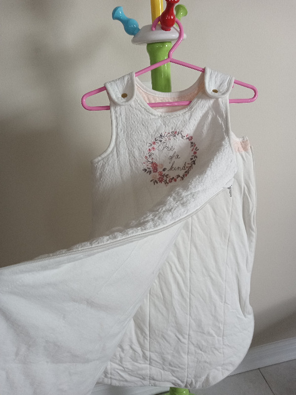 IN MINT CONDITION  & BRAND NEW! SLEEP SACK in Other in Ottawa - Image 3