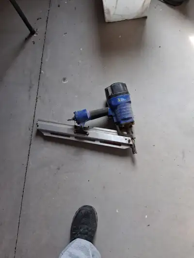 Power fist framing nailer, hardly used, 2-3.5