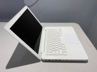 MacBook white 2009