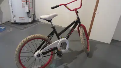 Avigo Youth Pink Butterfly Bicycle, View more
