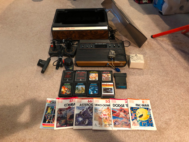 CLEAN Atari 2600 Lot with Video Game Center Unit w/ 9 Games in Older Generation in Barrie