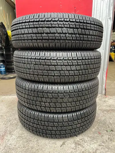Uniroyal Laredo 225/75R16 All Season Tires are in excellent condition. They are almost brand new tir...