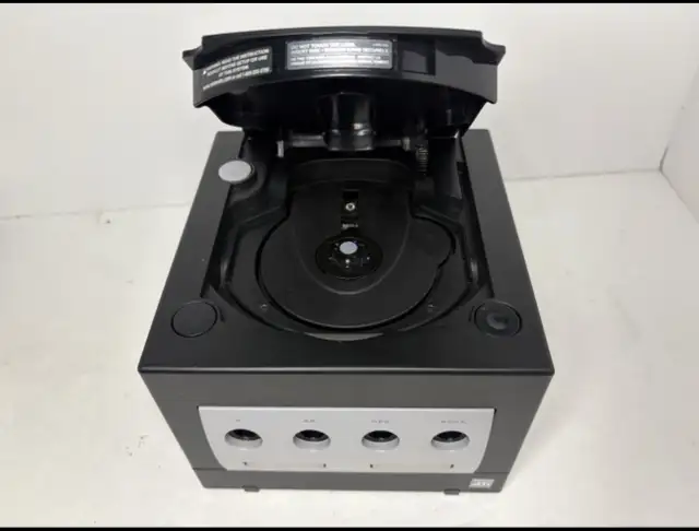 Nintendo GameCube Console Black with Controller & 3 Games64601013945089121