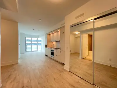 Downtown Toronto Living – Bright 1 Bedroom + Den Condo with City Views! Live in the heart of downtow...