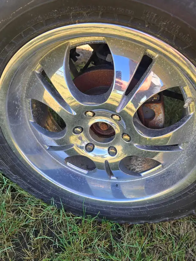 20 inch 6 by 5.5 GM Rims and tires in Tires & Rims in Calgary - Image 4