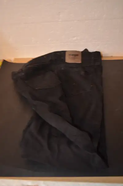 NEW MENS WRANGLER BLACK JEANS SIZE 31X34 ZM100FB, View more