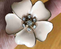Vintage Costume Jewelry Ring Enamel Flower