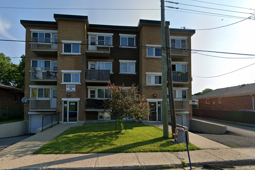 Grand 4 ½ deuxieme etage,frais peint, balcon avant et arriere, 1553 rue Vercheres , pres du pont Jac...