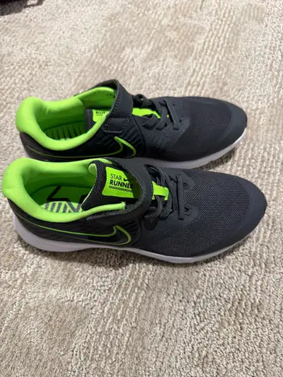 Size 3 kids Nike Shoes Brand new, View more