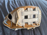 Allstar Outfielder Baseball/Slowpitch Glove 12.75”