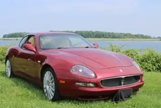 Magnifique Maserati en parfaite condition. Deux propriétaires seulement…acheteurs sérieux. Revendeur...