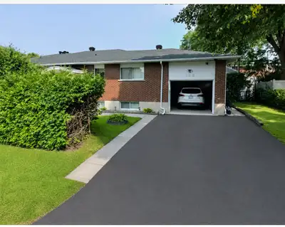 This cozy 1-bedroom basement apartment offers a functional living space with essential amenities, pe...