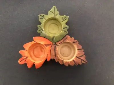 VINTAGE TEALIGHT CANDLE  HOLDER LEAF-SHAPED  SET, View more