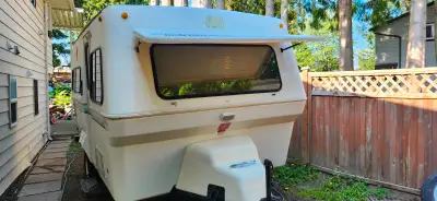 Well-maintained 17ft Bigfoot RV Travel Trailer loved by just one family. It's time to be appreciated...