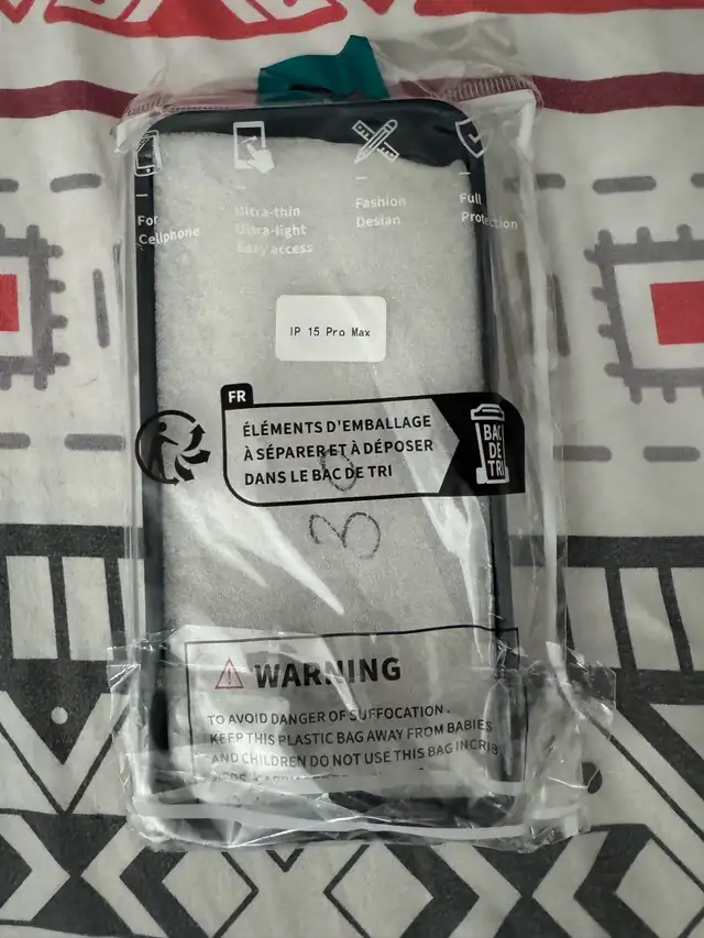Blue iPhone 15 Pro Max Case (Used) in Cell Phone Accessories in City of Toronto - Image 5