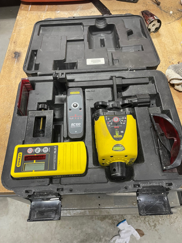  Stanley RL 100 Manual Rotary Laser in Power Tools in La Ronge - Image 2