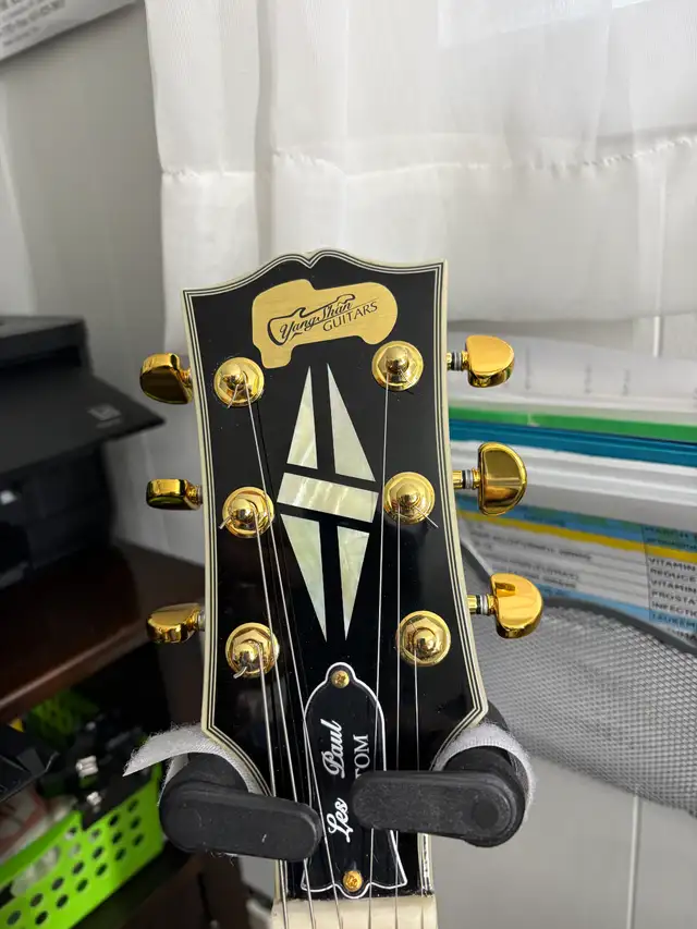 Les Paul Custom64750348597121123