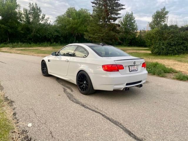 Immaculate 2011 BMW M3 Coupe, DCT, Low Km, No Accidents in Cars & Trucks in Calgary - Image 4