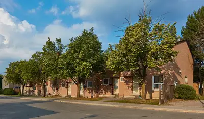 Roommate wanted - 3  bedroom townhouse