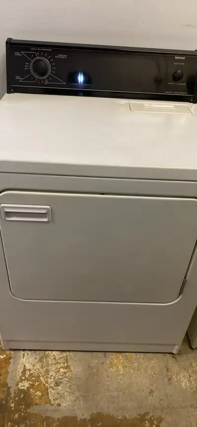 Sécheuse complètement dépoussiérée àl’interne tête noire Chaque fil vérifié par technicien Plusieurs...