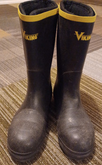 Make me an offer! Viking Size 9 Safety Steel Toe boots.