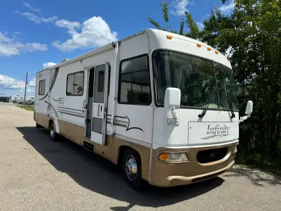 2000 Infiniti Rv built on Ford Chassis. 62,000miles. RV runs great. Will sell certified or as is. Ma...