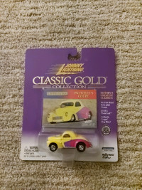 Johnny Lightning 
Classic Gold Collection 