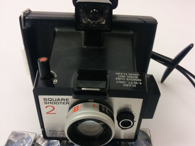 Vintage Camera Bundle Polaroid Square Shooter Kodak Instamatic in Cameras & Camcorders in Bedford - Image 2