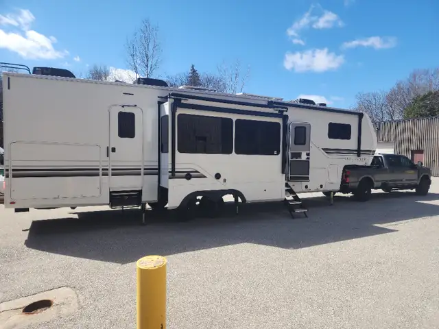 2024 Grand Design RV in RVs & Motorhomes in Cambridge - Image 2
