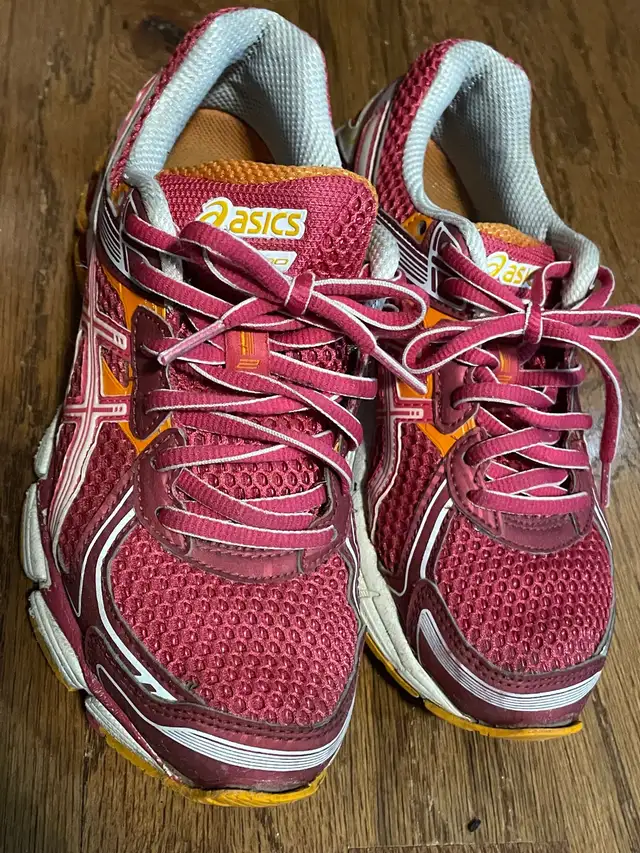 Running Shoes in Women's - Shoes in Owen Sound - Image 3