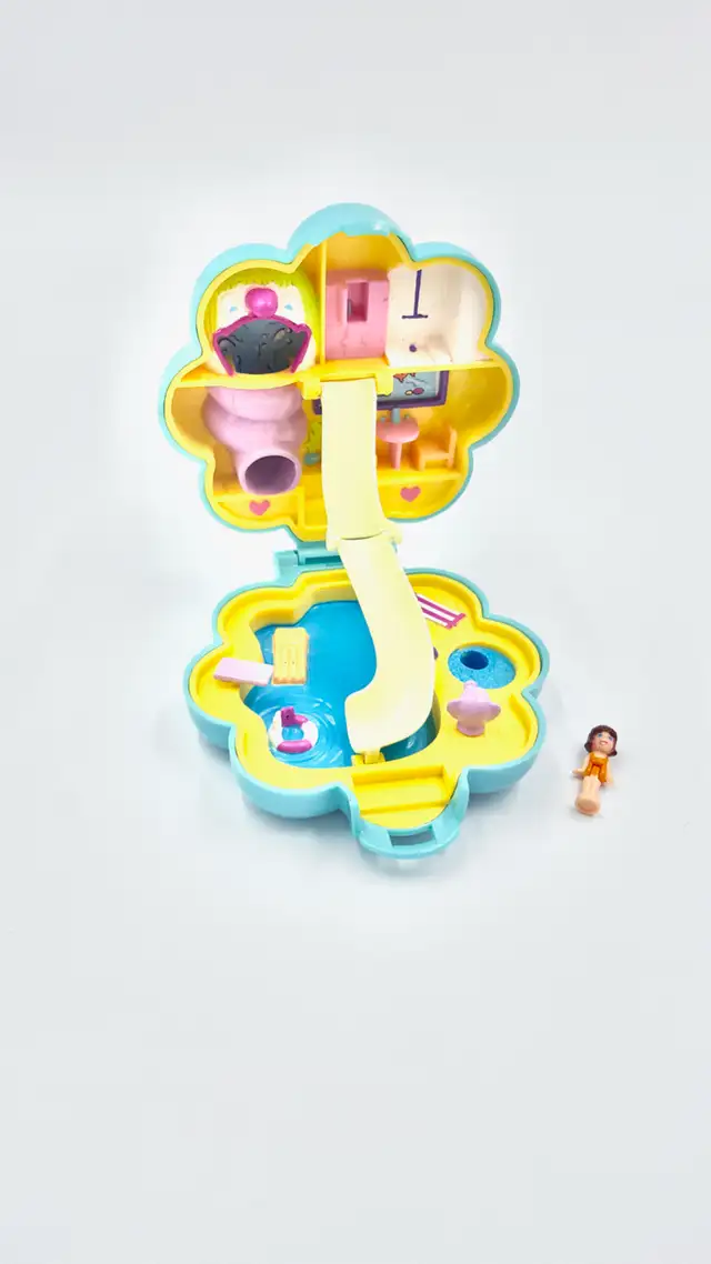 2000 Polly Pocket Water Park Water Fun Park Reproduction 1 Doll in Toys & Games in Oakville / Halton Region - Image 7