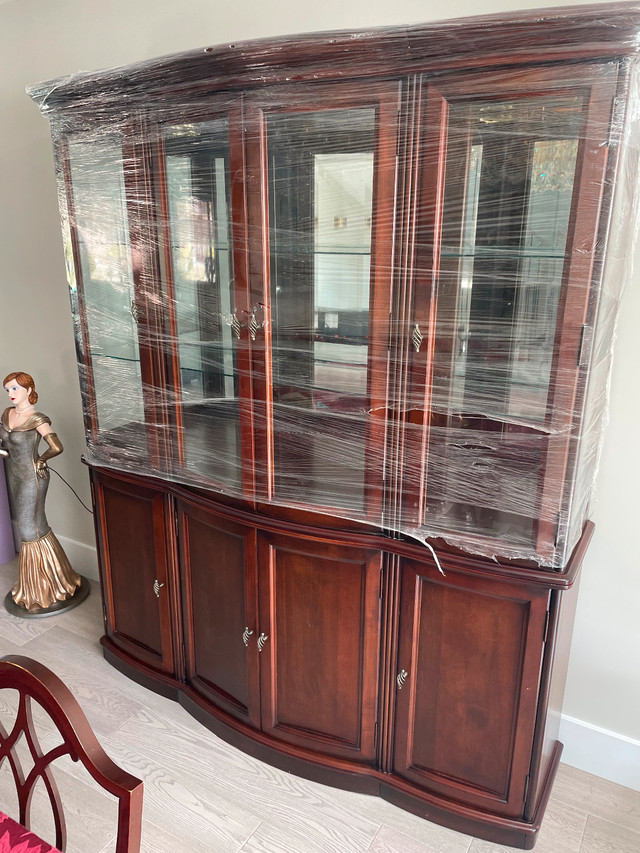 Solid Wood Hutch 2 pieces in Hutches & Display Cabinets in Mississauga / Peel Region