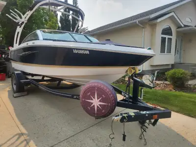2014 FourWinns H180 Starts and runs great. Great condition, Comes with Bimini top, snap in carpet,po...